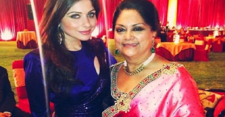 Coronavirus Outbreak : Kanika Kapoor Tests Covid-19 Positive; 96 MPs Under Threat