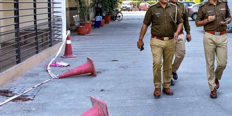 Covid-19 Positive Migrant Worker From Assam Allegedly Commits Suicide In Maharashtra