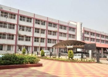 Guwahati Medical College  hospital closes after a doctor  tests Covid-19