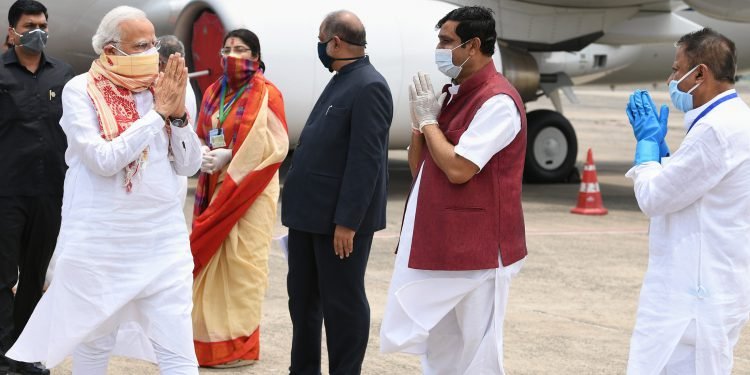 PM undertakes aerial survey of Amphan affected areas in West Bengal, announces Rs.1,000 crore assistance