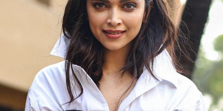 Drug Probe : Deepika Padukone  , Sara  Ali Khan , Shraddha kapoor  summoned by NCB