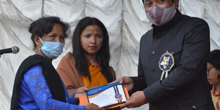 Meghalaya : Frontline workers in fight against Covid felicitated