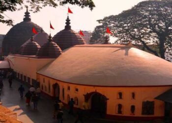 Mukesh Ambani donates 20 Kg gold to give a new look to Kamakhya Temple