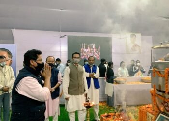Rahul Gandhi, Conrad Sangma  Dr. Mukul  pays last respect to Tarun Gogoi