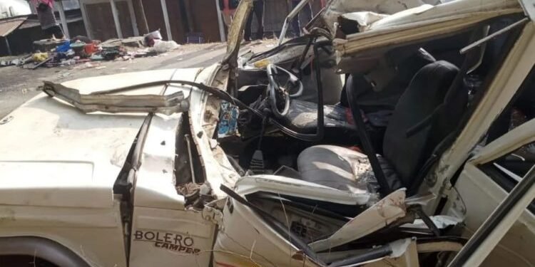 Meghalaya :  5 killed , 3 seriously injured  in a road mishap  at  Nagalbibra