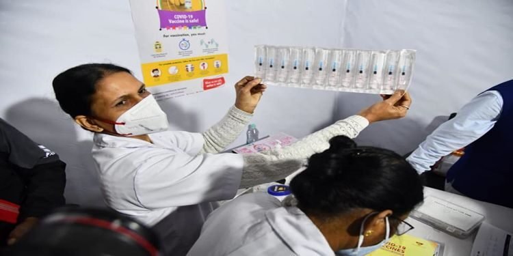 Assam : Probe ordered to find out how 1,000 doses of COVID vaccine got frozen in Silchar