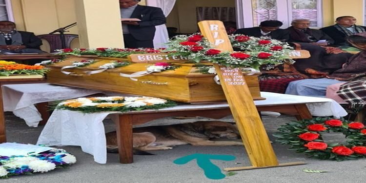 Pet dog mourns the death of his master in Meghalaya