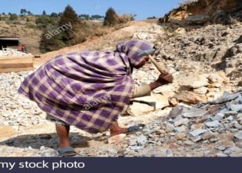 Meghalaya :  Ban on illegal stone quarrying and sand mining