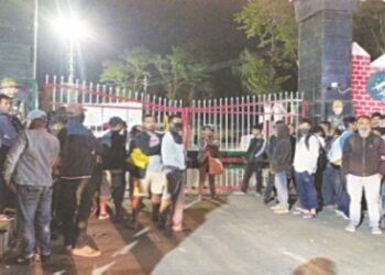 Meghalaya : Scuffle  between Mawshabuit residents & 58 GTC over  closure  of gate