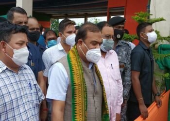 Assam CM takes stock of Covid management at Srirampur & Sagolia inter – state check points