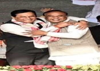 Assam  has  chosen BJP , now party high -ups   has to  choose between Sonowal and Sarma for CMs post