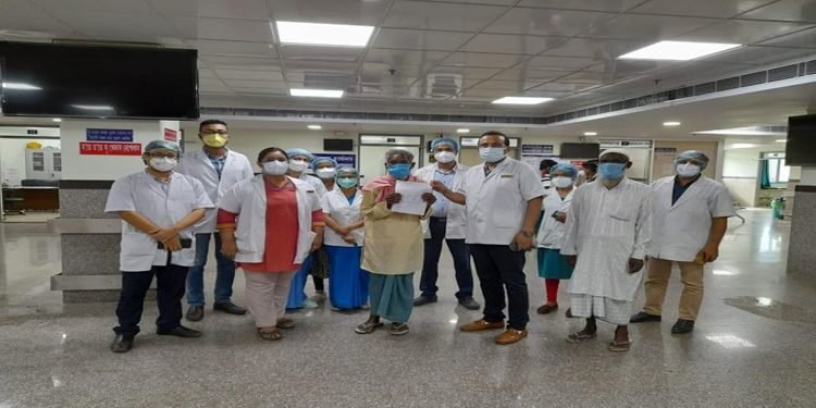 Assam : 105 -year -old Samed Ali recovers from Covid -19