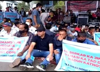 Demand for suspension of top cops  involved in killing former HNLC leader