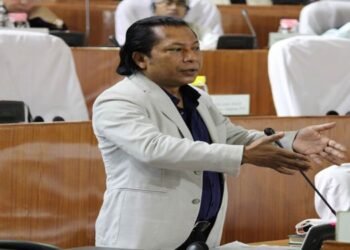 Autumn Session 2021  : Opposition Congress  stages walkout