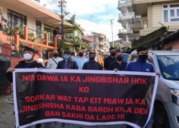 Public Rally at Nongmalki demands  suspension of  Cops involved in killing of Ex- HNLC leader