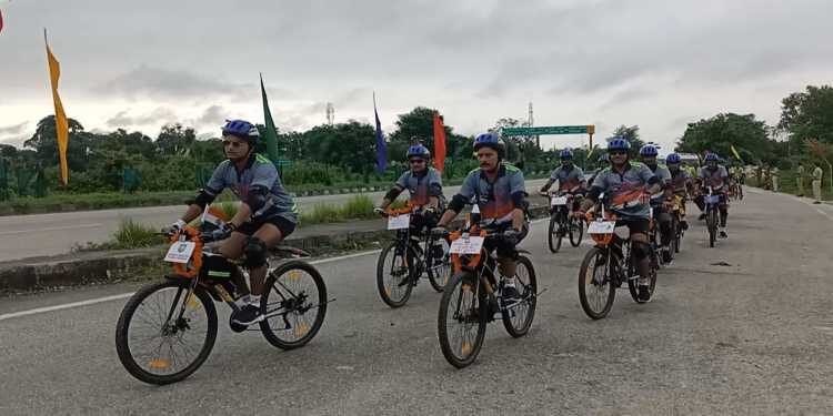 SSB cycle rally reaches  Kokrajhar to create  fit India awareness
