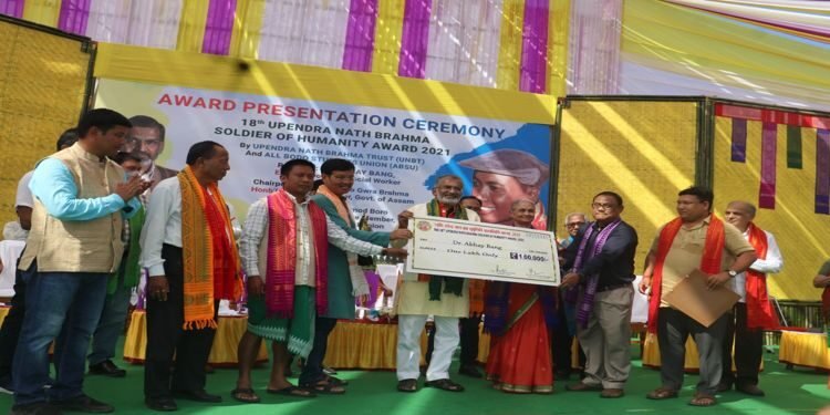 UNB Soldier of Humanity Award conferred to Dr Abhay Bang