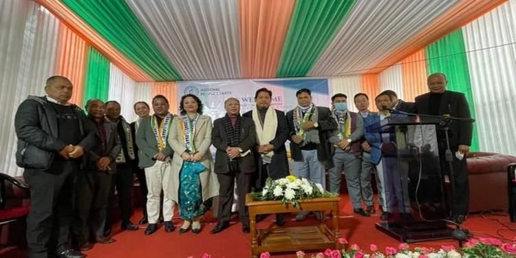 More members including two MDCs & one ex – MDC join NPP