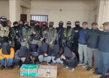 6 Smugglers Held, Over 670 gm Heroin Seized