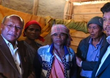 Border Clash: Cabinet delegation visits bereaved  family members of Mukroh firing