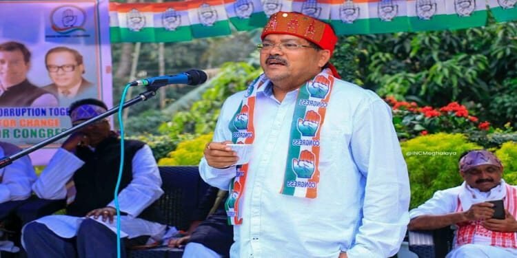 Congress escalates campaign , 2 fmr  Union Ministers  appeal for candidates in GH