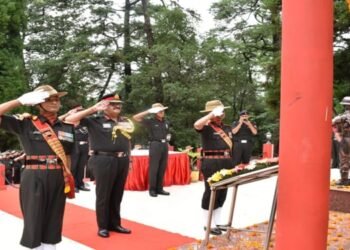 Lt Gen  Sanjay Malik assumes command of 101  area