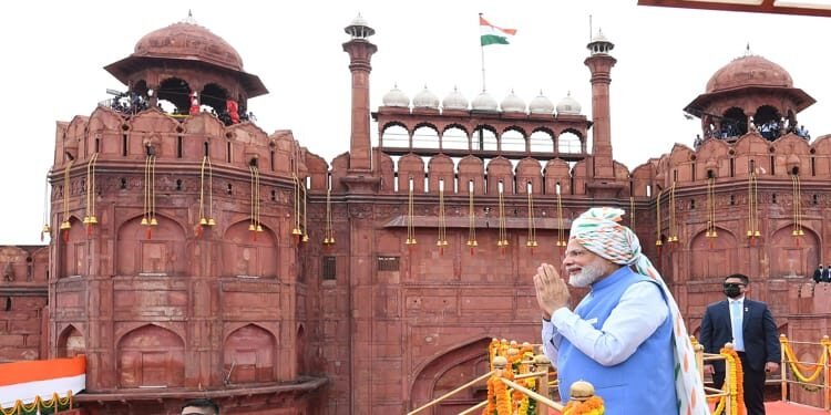 Stage set for 77th I- Day celebrations; PM Modi to lead the celebrations from Red Fort