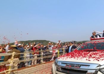 PM inaugurates and lays foundation stone for development projects worth Rs 11,000 crores in Guwahati