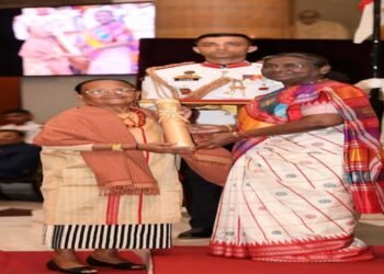 President confers Padma Shri to Smt. Silbi Passah in field of Art