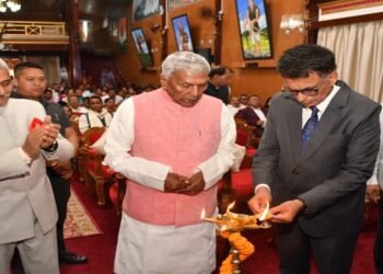 Raj Bhavan celebrates Gujarat, Maharashtra Diwas