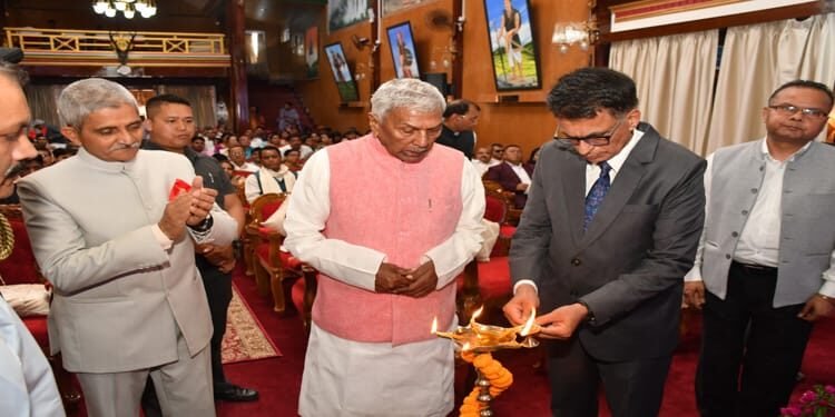 Raj Bhavan celebrates Gujarat, Maharashtra Diwas