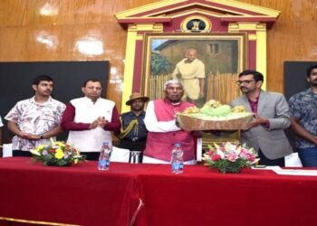 Raj Bhavan bids farewell to Governor  Phagu Chauhan