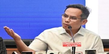 Congress Flags Passport Confusion, Demands Centre’s Stand