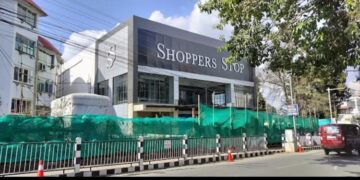 Sale Mode On: Shoppers Stop Slashes 50% Across Premium Rack