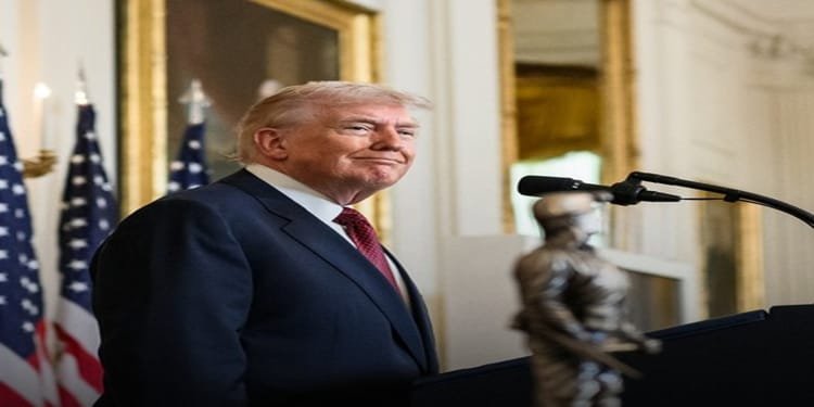 Report Claims US-Iran Deal to End Conflict, Reopen Hormuz