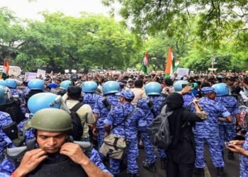 Lathi Charge, Teargas On ‘Sansad Chalo’ March: Dozens Injured In Delhi