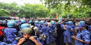 Lathi Charge, Teargas On ‘Sansad Chalo’ March: Dozens Injured In Delhi