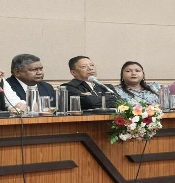 Speaker to Students: ‘Politics Needs You ‘