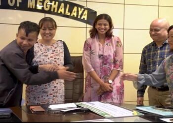 Heroes behind the wheel: State honours e-bus duo who shielded passengers