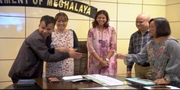 Heroes behind the wheel: State honours e-bus duo who shielded passengers