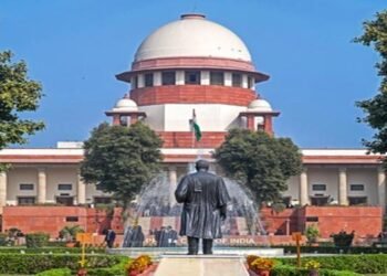 Metro rail, internet should not be disrupted in Delhi: SC