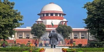 Metro rail, internet should not be disrupted in Delhi: SC