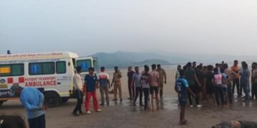 Eight Maha students drown Diveagar beach